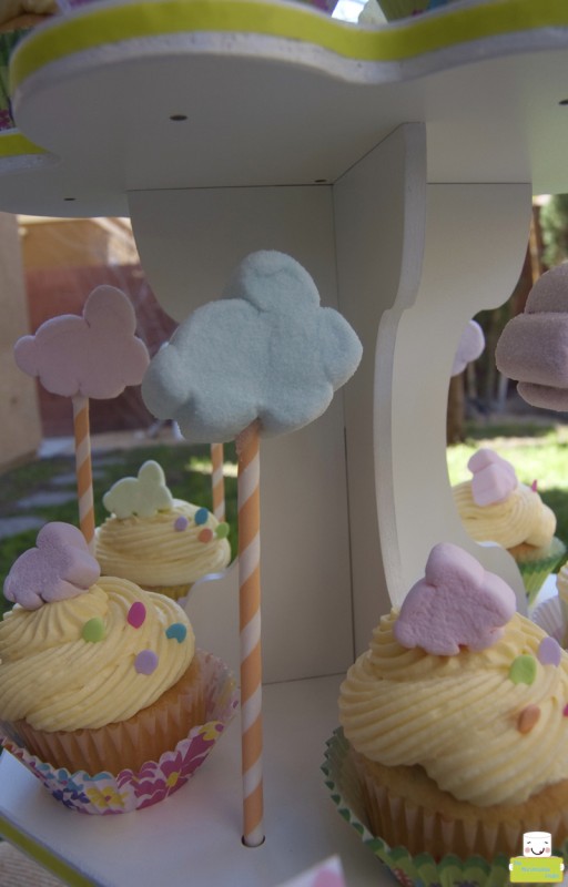 Easter Marshmallow Desserts by The Marshmallow Studio - Pops 1_TheMarshmallowStudio