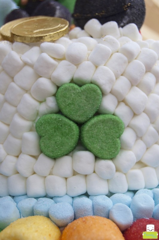 The Marshmallow Studio - St Patricks Day Marshmallow Cake_sky2_TheMarshmallowStudio